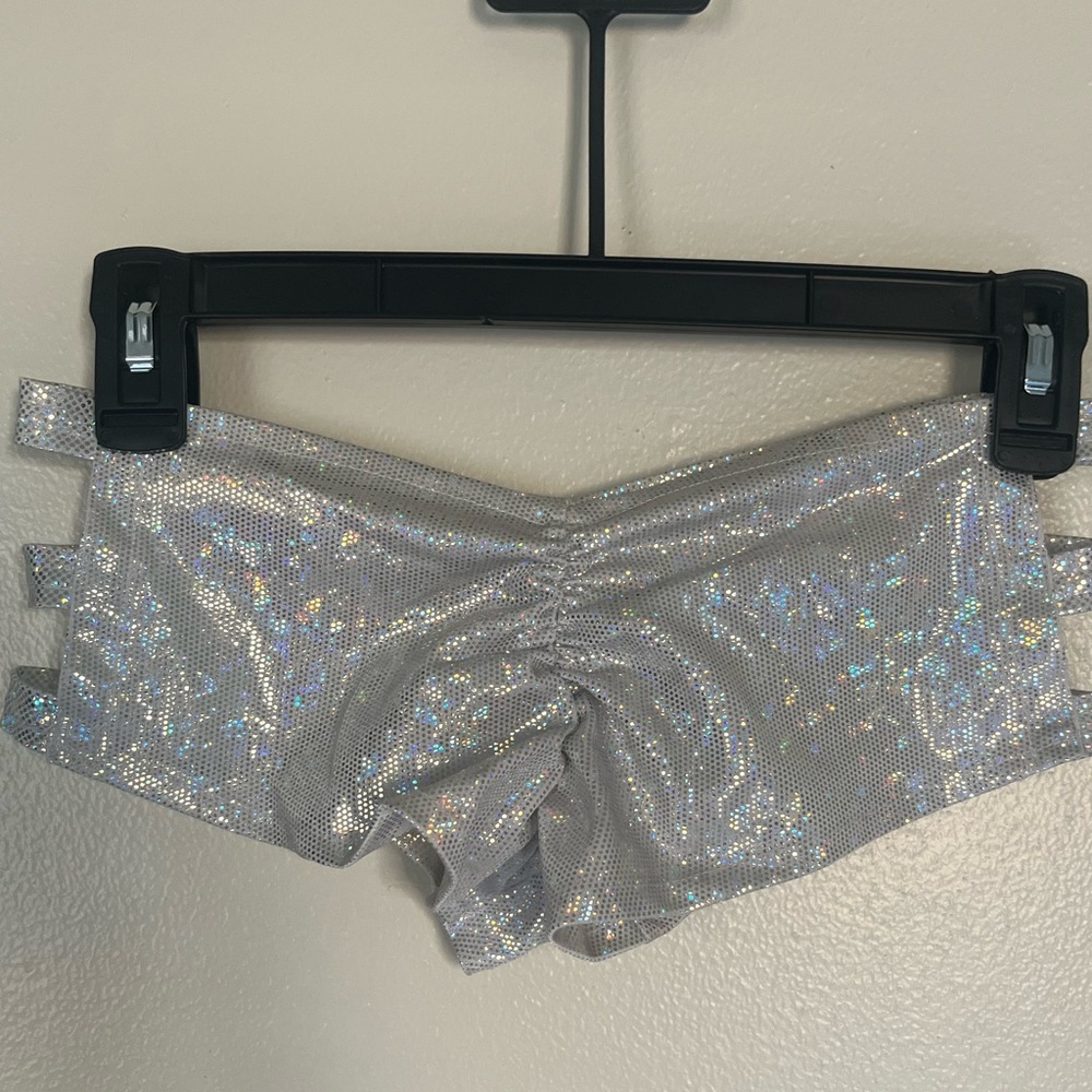 Shorts - Picture 2 of 2